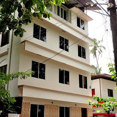 Apartamento Fresh Up In Guruvayur Krishnendhu Residency Exterior foto